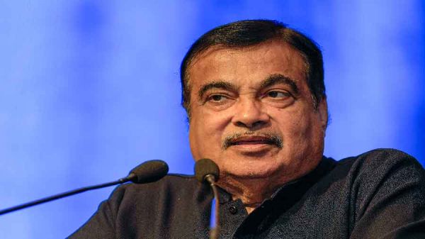 FM called 1991 reforms 'half-baked’, 'master chef' Gadkari baked it fully by hailing Manmohan: Cong