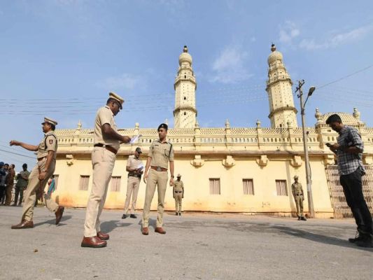 PIL by Bajarang Dal to the High Court requesting that it be removed, the Jamia Mosque dispute in Karnataka