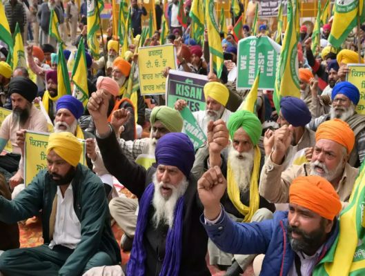 Farmers' protest: 'Delhi Chalo' march to restart amid tight security at borders of national capital