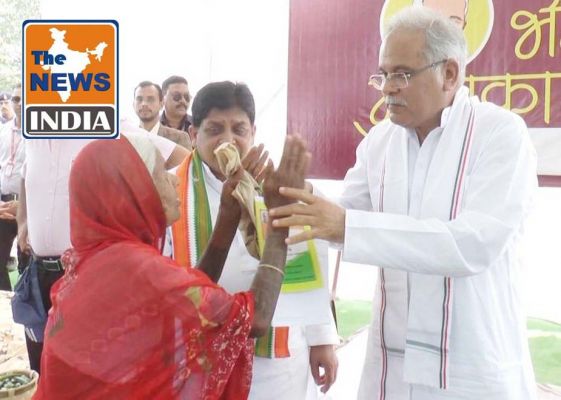  Chief Minister visited village Daura of Ramanujganj Assembly constituency