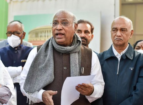 Polls for Congress president: Kharge, Shashi Tharoor file nominations
