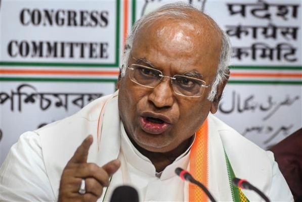 Govt hell bent to kill scientific research: Kharge’s swipe at BJP